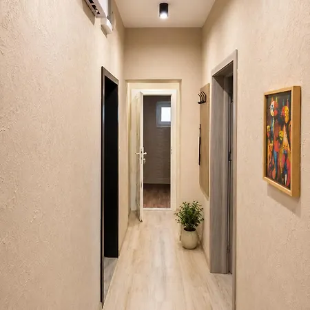 Apartment Be Happy 4, Premium In Centre
